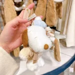 Classic Comic Character Universal Studios Osaka Winter Charlie Brown Plush Doll Cute Bag Pendant - 图片 3